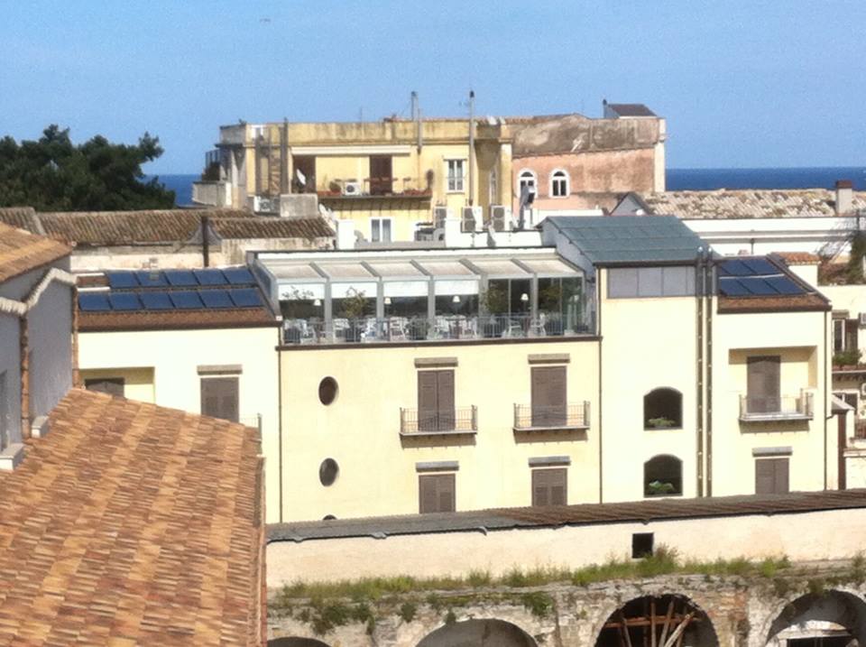 Solare termico sull'Hotel Porta Felice (Palermo)