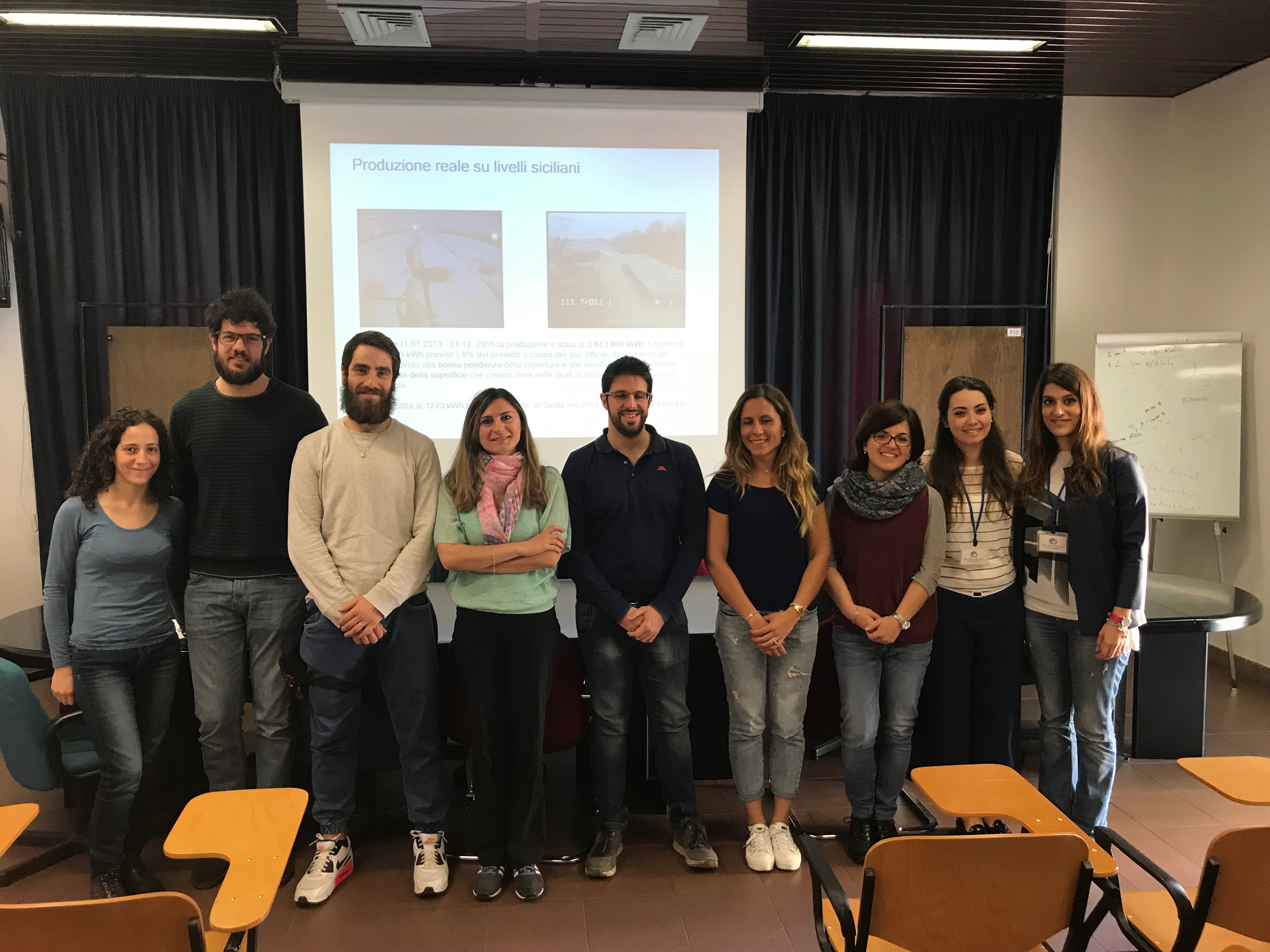 I 9 laureati formati da Mario Pagliaro sui temi della green economy nell'ambito dell'Avviso 11 della Regione Siciliana
