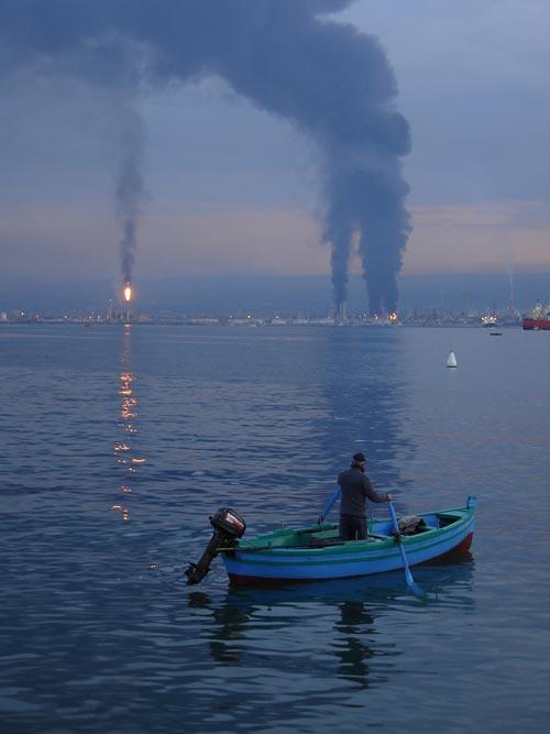 Incendio alla raffineria Erg di Priolo, 30 aprile 2006
