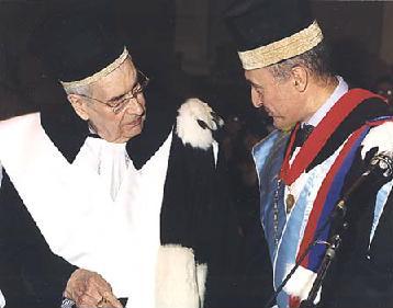 Il chimico e storico dellarte Federico Zeri riceve la laurea honoris causa in lettera a Bologna il 6 febbraio 1998